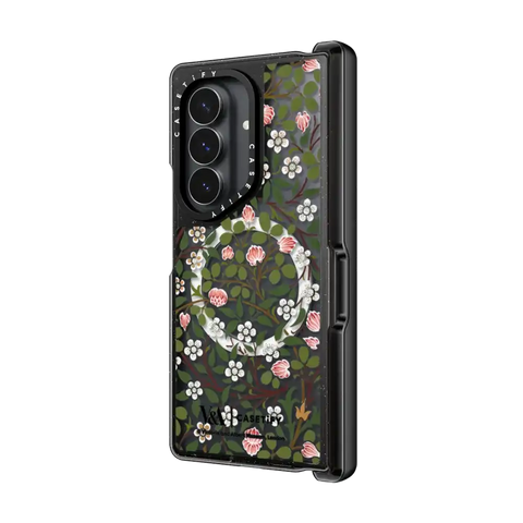 V&A Morris Edit, Clover Case