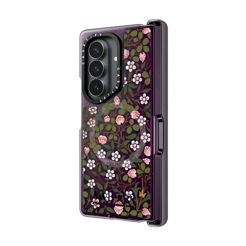 V&A Morris Edit, Clover Case