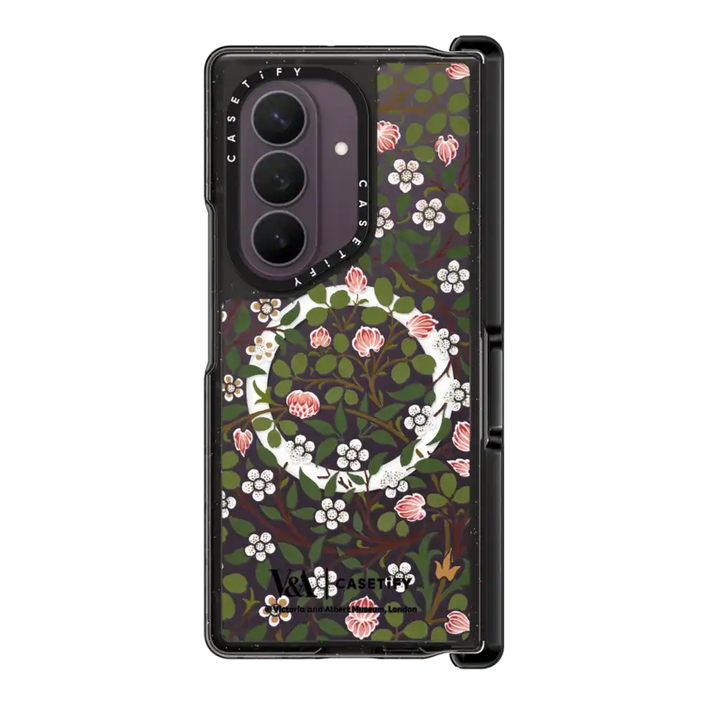 V&A Morris Edit, Clover Case