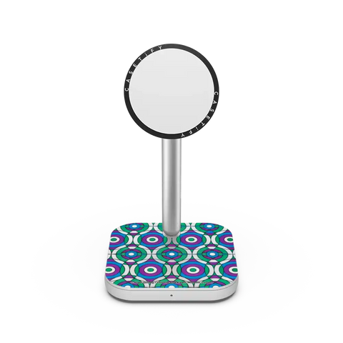 V&A Geometry Edit, Bullseye 3 PowerThru 2-in-1 Charging Stand