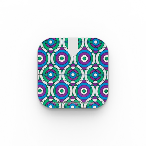V&A Geometry Edit, Bullseye 3 PowerThru 2-in-1 Charging Stand