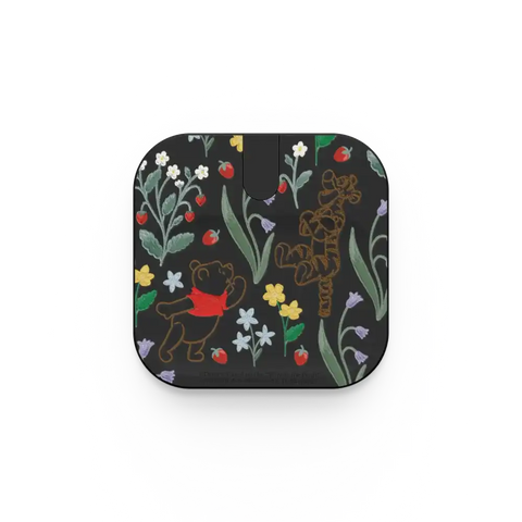 Winnie The Pooh Embroidered Floral Pattern 2-in-1 Charging Stand